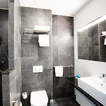 Bastion מלון 4*