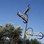מלון Bastion 4*
