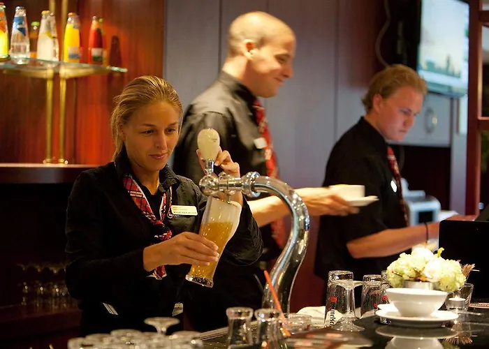 バスティオン ティルブルク ホテル 4*