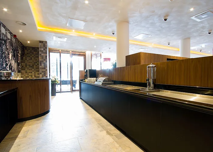 バスティオン ティルブルク 4*